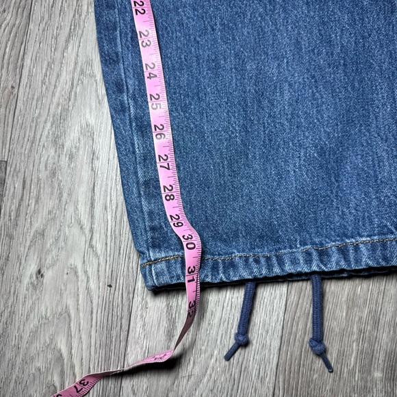 Levi's ‘94 Baggy  Cargo Pants Size 28 - Picture 6 of 6